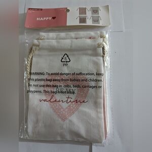 Valentine canvas string treat bags 4pk